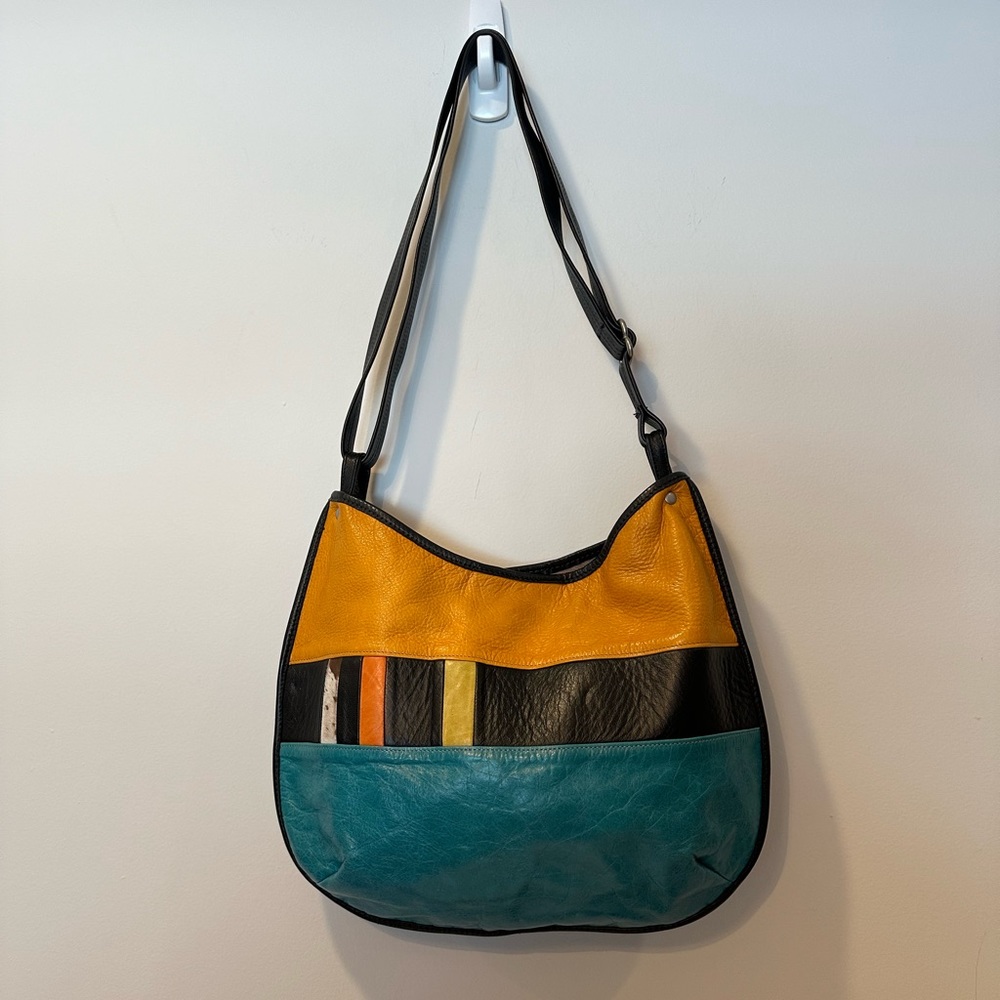 Turtle Ridge Leather Multi Color Crossbody - Picture 1 of 7